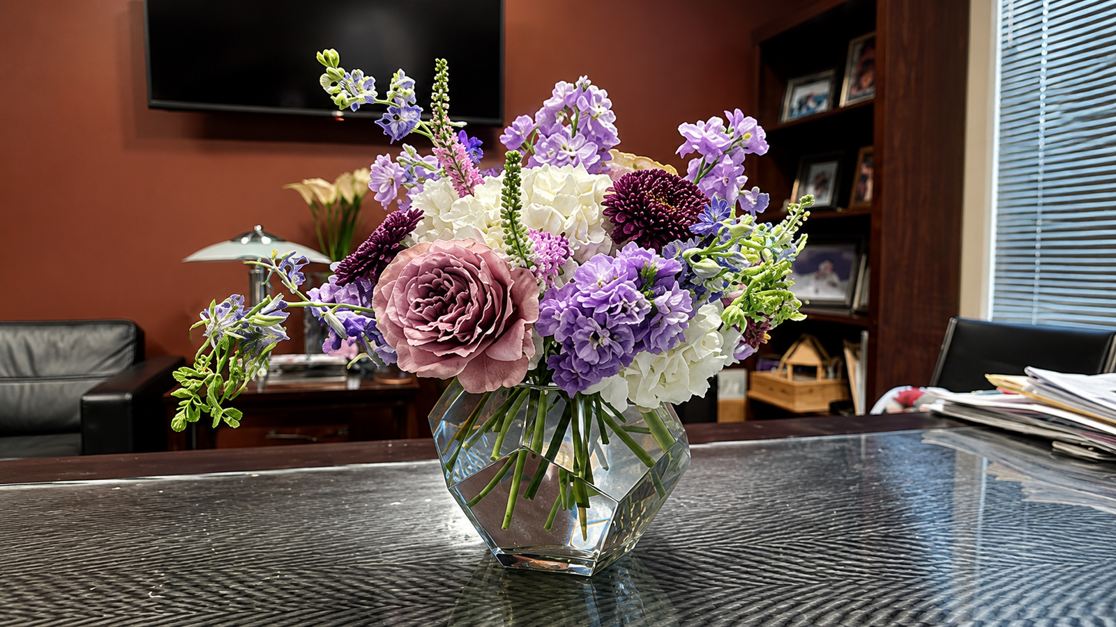Why More Companies in the USA Are Choosing Flower Rental Services